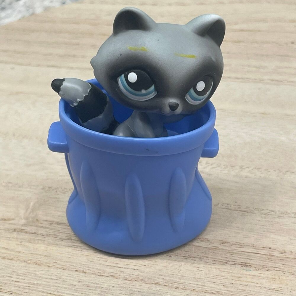 Littlest Pet Shop Raccoon 196 With Trash Can Authentic LPS Blue Aqua Eyes